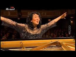 Happy 71st birthday to Mitsuko Uchida. Thanks to for the midday Mozart acknowledgement/treat.  