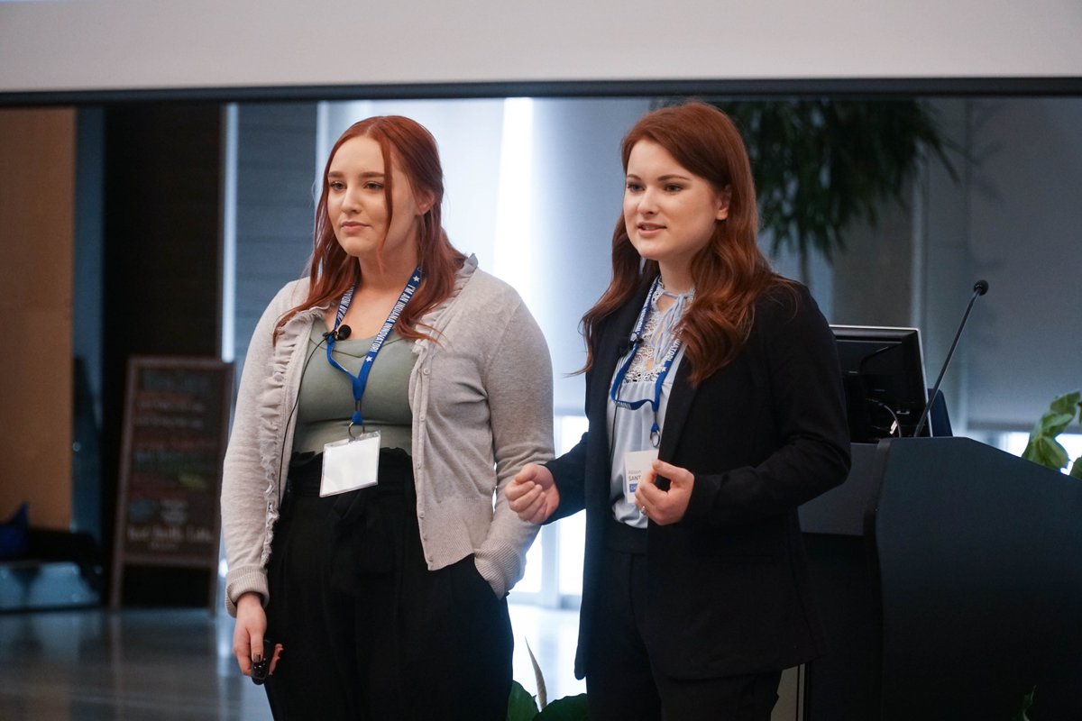 DonWettrick's tweet photo. Attention highschool student innovators and entrepreneurs, we're back for the 2020 #InnovateWithIN pitch competition! ⬇️

Do you have innovative business ideas?
Submit your video pitches by Feb. 7. 🚀

Share with a student!
https://t.co/gag819rNQS https://t.co/WPBNZkuP80