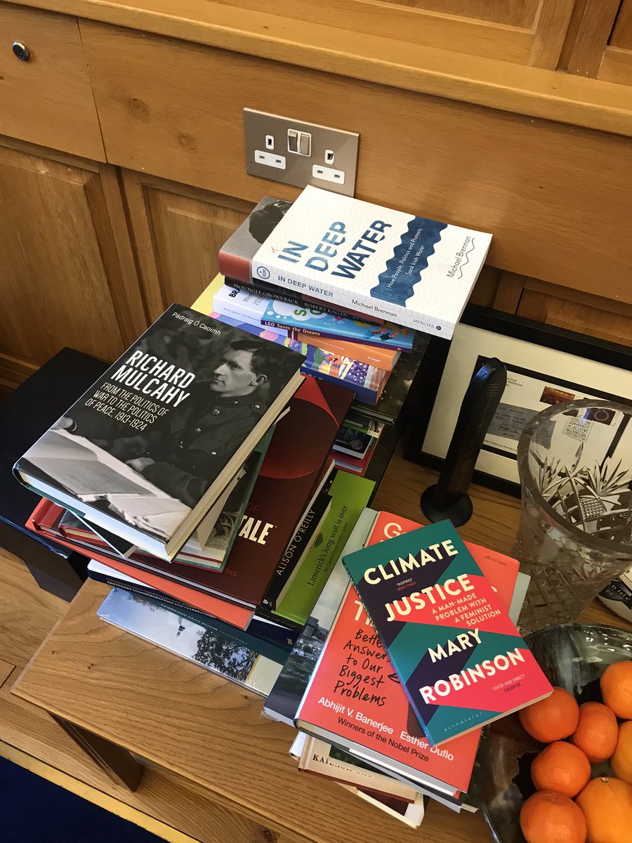 obraonain's tweet image. Nice to see my #InDeepWater  book on Taoiseach Leo Varadkar’s Christmas reading list in his office in Government Buildings.