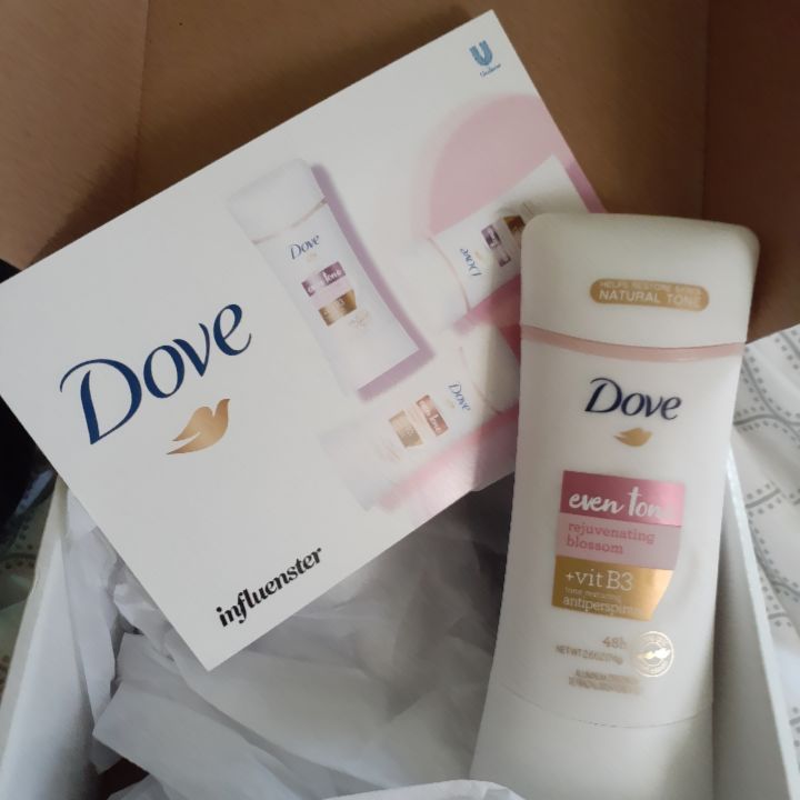 Nittababii's tweet photo. Recieved My #complimentary  #DoveEvenTone . Thanks Again #influenster https://t.co/WgrJcLyekp https://t.co/FjkNwzMelX