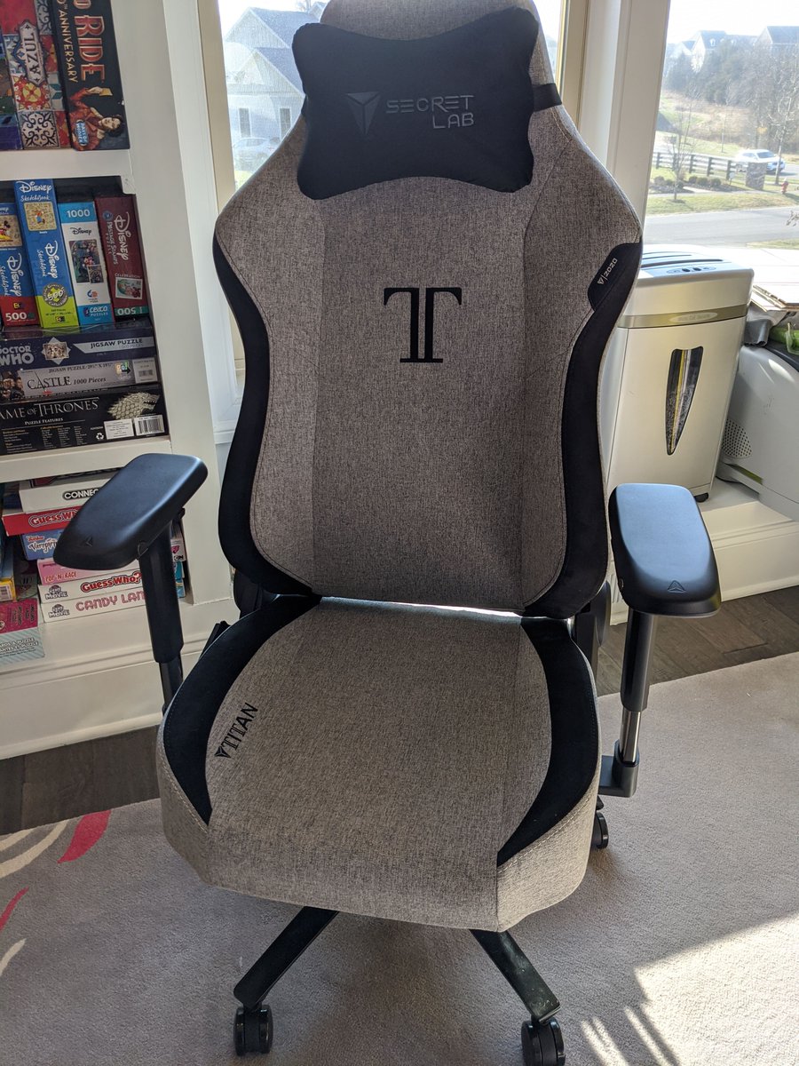 Starting the new decade with an awesome new desk chair #Secretlab