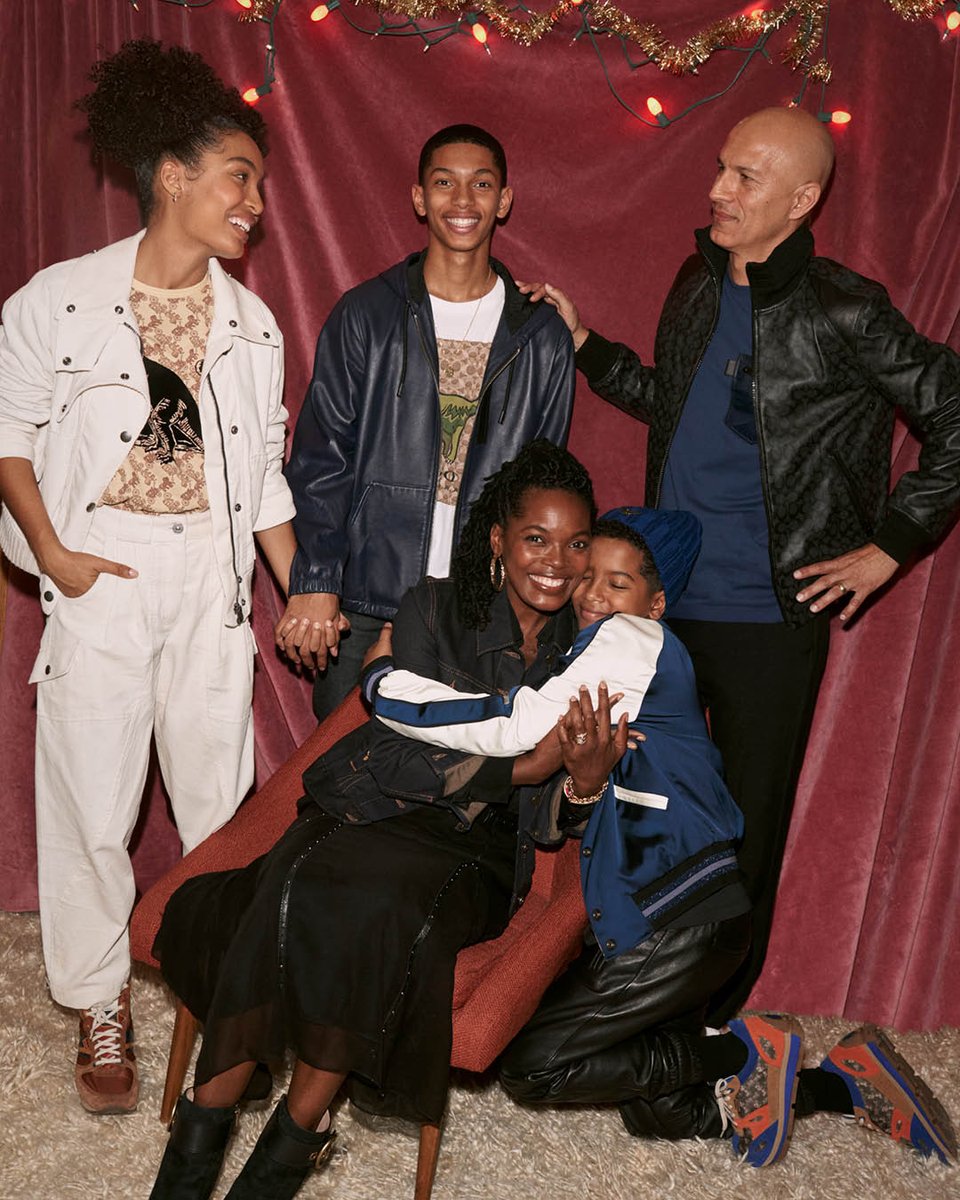 Coach's tweet photo. Hope, wonder and family...#YaraShahidi along with her parents and brothers are here to spread a little festive cheer and a lot of love. From the entire Coach fam, have a very happy holiday. #WonderForAll #CoachNY https://t.co/iRvKLPl5pd