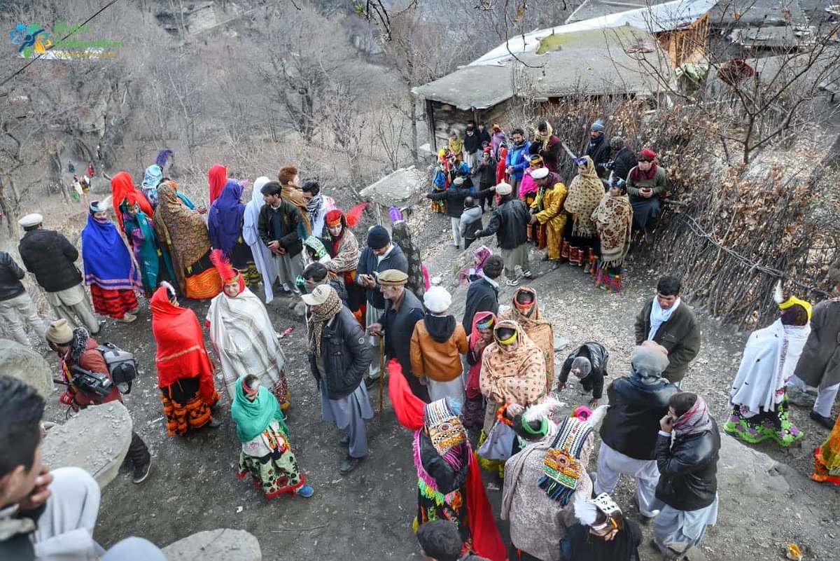 kptourism's tweet photo. Several camping pods were installed at the Bamburet scenic spot in Kalash Valley to facilitate tourists during the upcoming tourism season in the province.
The provincial government has already installed the 2-4 beds camping pods in several tourist attractions.
#kptourism https://t.co/AmY9X0WpPP