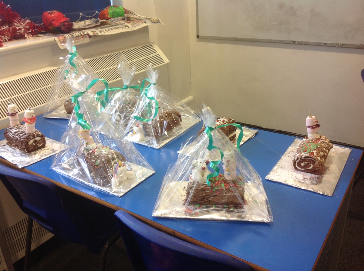 MorristoncompS's tweet photo. Enterprise week making Christmas chocolate logs! #stf #aln #christmas https://t.co/nnubwlpYS6