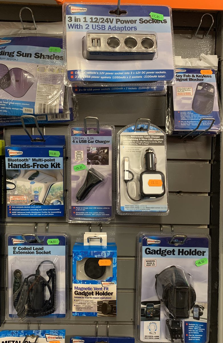 TheCarShop_Gbro's tweet photo. 🎄CAR SHOP CHRISTMAS COUNTDOWN🎄

We have a range of in-car chargers, gadget holders &amp; handsfree kits from Streetwize in stock, they make great affordable gifts 🎁 
#ShopLocal #Guisborough https://t.co/UzbHiCSKay