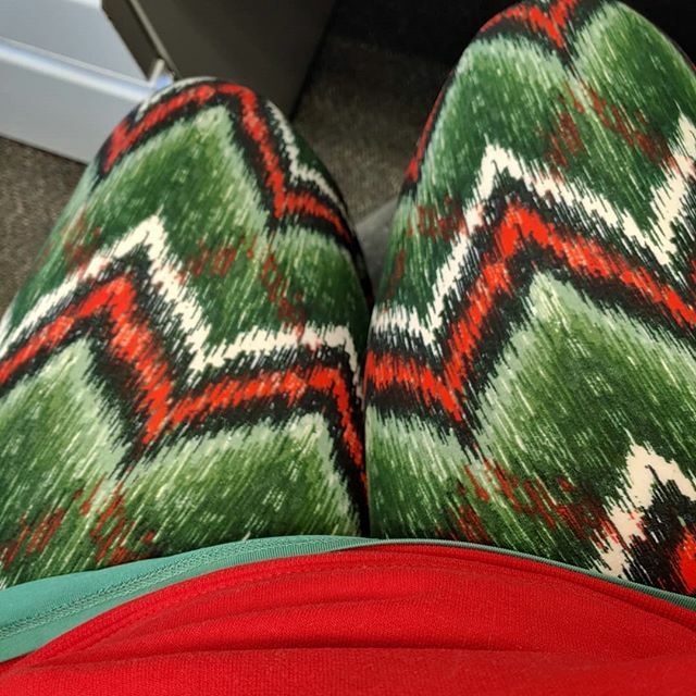 erinswjc's tweet photo. Today's festiveness. #outfitoftheday #roeingatwork #thingsidoat42 #leggingsarelife https://t.co/nCAOHKOhra https://t.co/CzrlGv3Zmv