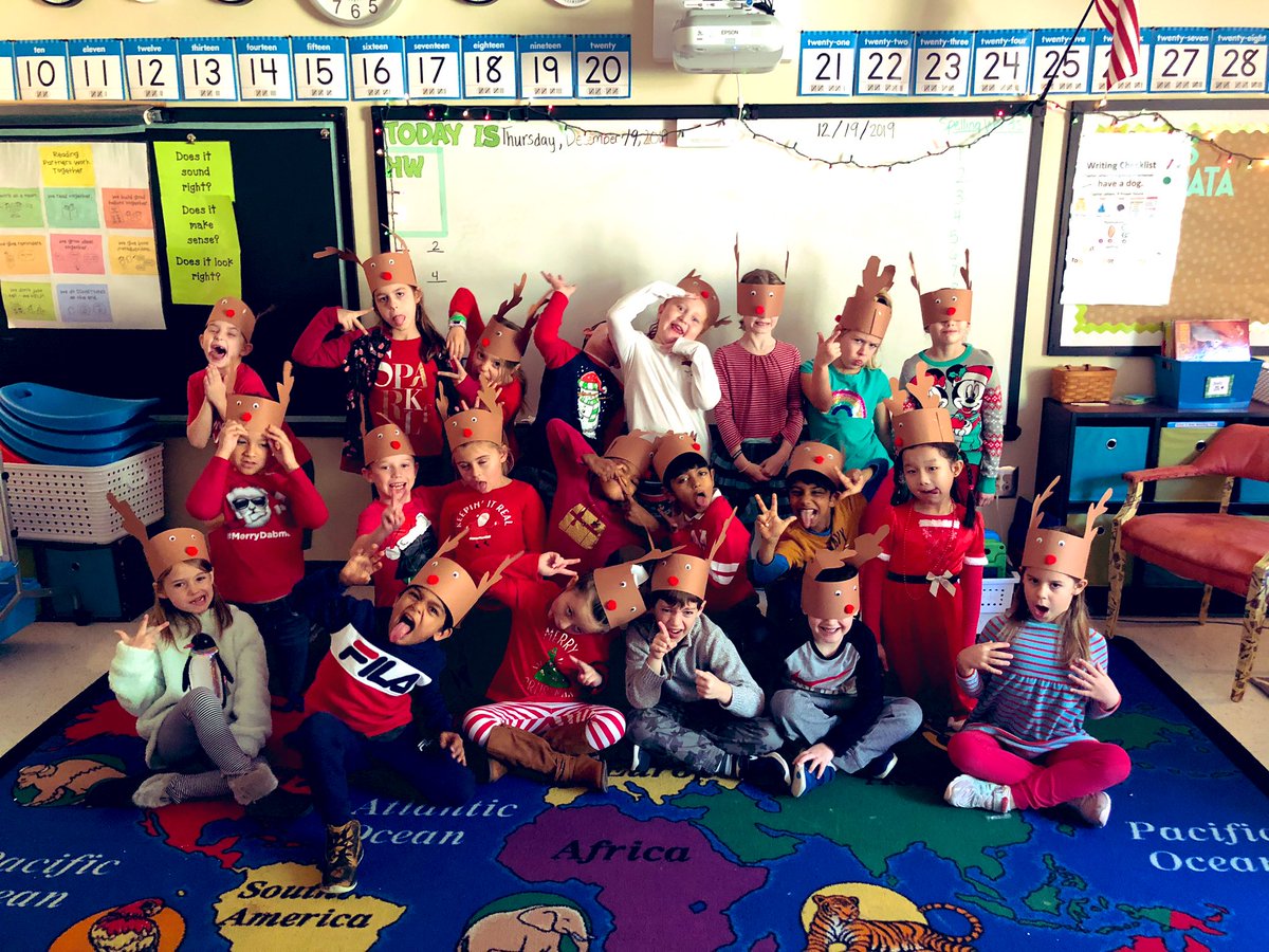 mstoneCWES's tweet photo. Have a GREAT break! ⛄️ https://t.co/d31hOmUz6k
