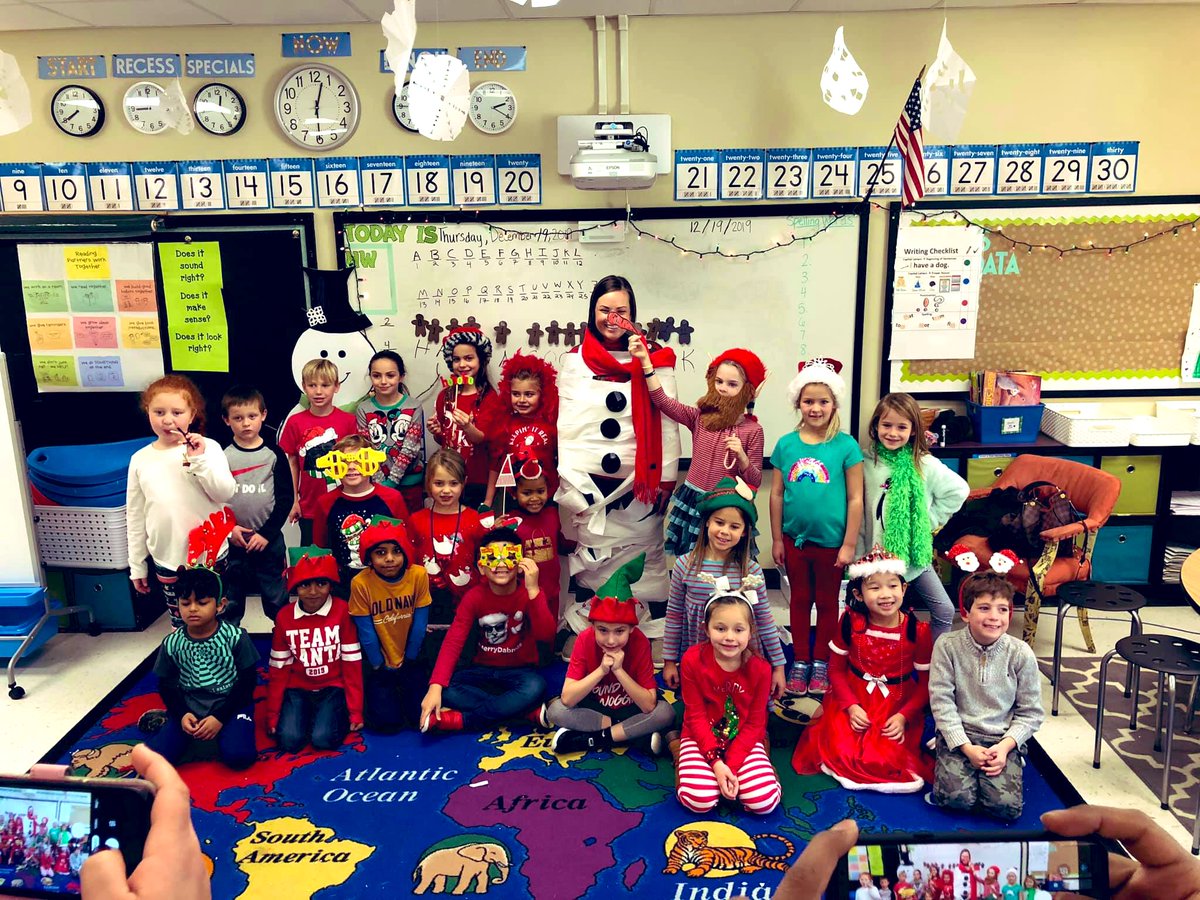 mstoneCWES's tweet photo. Have a GREAT break! ⛄️ https://t.co/d31hOmUz6k