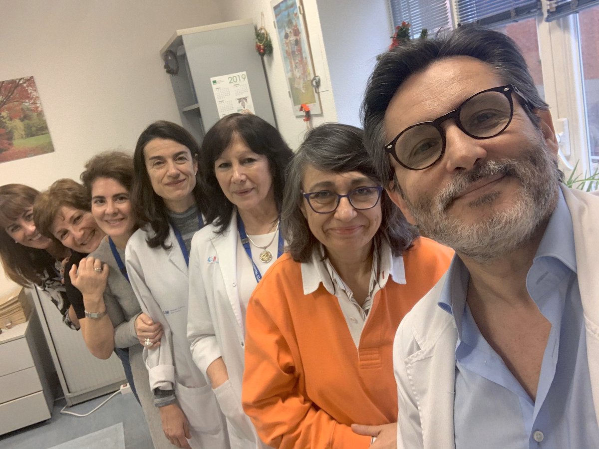 juliomayol's tweet photo. Todo el equipo de la dirección médica del Hospital Clinico San Carlos os desea Felices Fiestas - The whole team of Hospital Clinico San Carlos medical director office wishes you Happy Holidays 🎈 #somosclinico https://t.co/e2oyKX4BZh