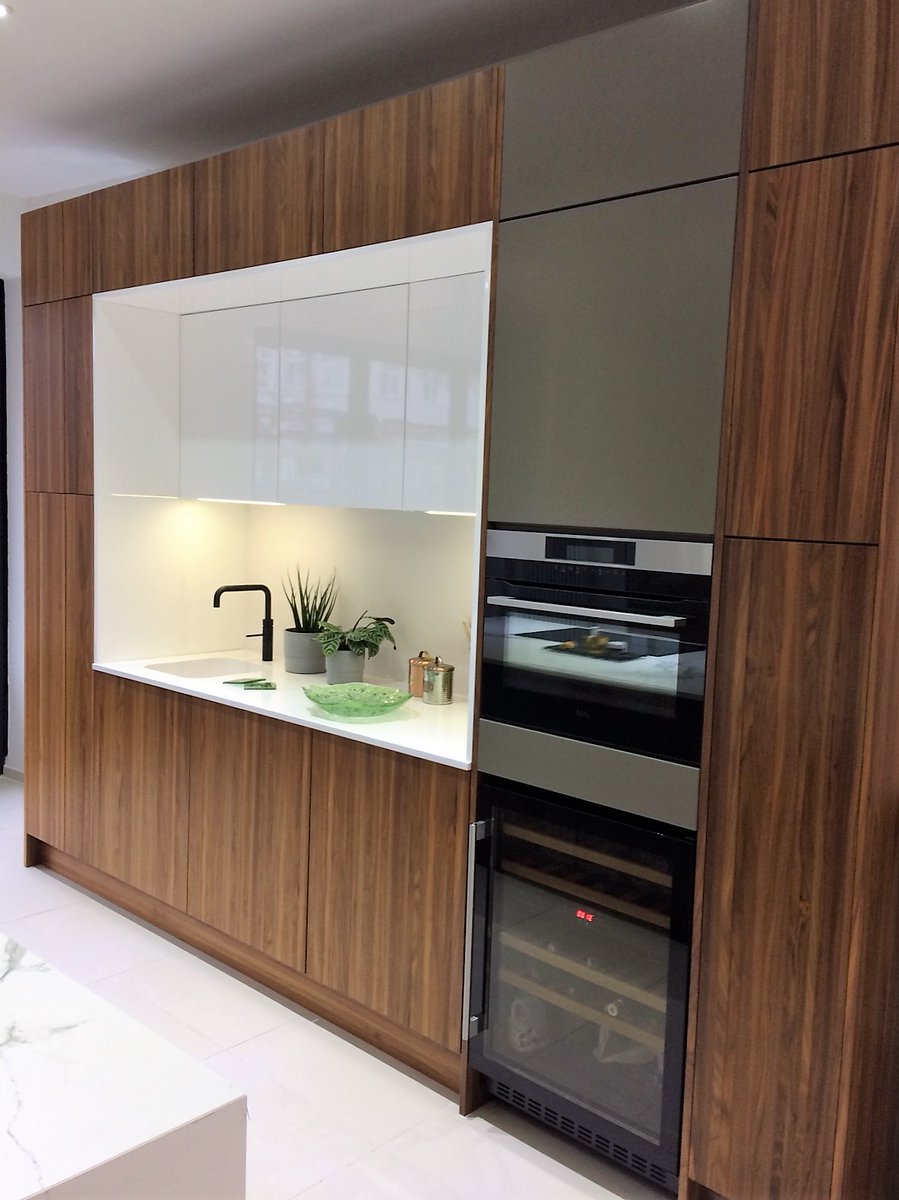 Wood veneer kitchens can bring life and elegance to your home.                                   #bespokekitchens #dreamkitchen #kitchens #BeckBromFL #beckenham #sanderstead #westwickham #veneerkitchens #kitchendesign #AEG #quooker #bromley #coneyhall #warlinham #germankitchens