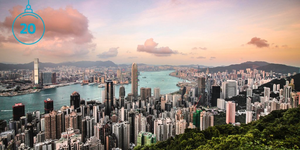 Hong Kong at dusk 😍

For this view, visit Victoria Peak. It's the highest on all of Hong Kong island!

📍 Victoria Peak, Hong Kong

#CountdownToChristmas