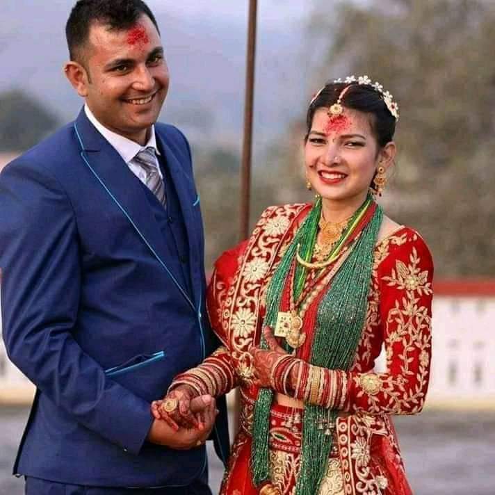 Rosypoudel397's tweet photo. #चितवन_घटना
 हामी पनि छोरी हो भोलि कसैको घरको बुहारी हुन्छौ होला तर कोहि कसैले पनि अरु लाई दुख पिडा दिने काम नगरौं । बरु चित्त नबुझे सम्बन्ध बिच्छेद  गरेर बसौं ।उसलाई तनाब दिएर मर्न बाध्य बनायर घर परिवार लाई यसरी जिन्दगी भरिको लागि कसैलाई  सन्तान शोक नपारौ । 🙏🙏 https://t.co/5gPMehO85k