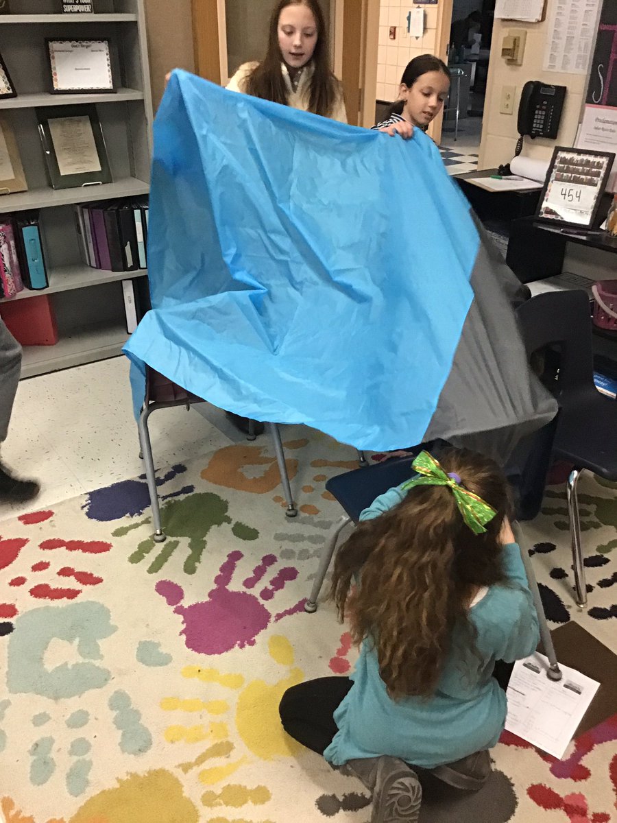 HMSgrade6's tweet photo. Creative solutions team building today! https://t.co/TdnXoTHmkB
