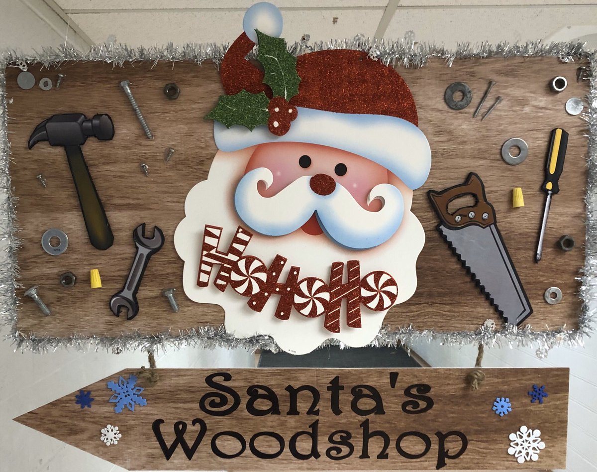 TechFmm's tweet image. May God bless you with a festive, loving and peaceful celebration this Christmas and all throughout the year!  From the Tech Department at McGivney🎄@FMMtweets @tec_fmm @fmmrobotics2019 #pathways #tech #TechTrends #HourofCode #womenintrades