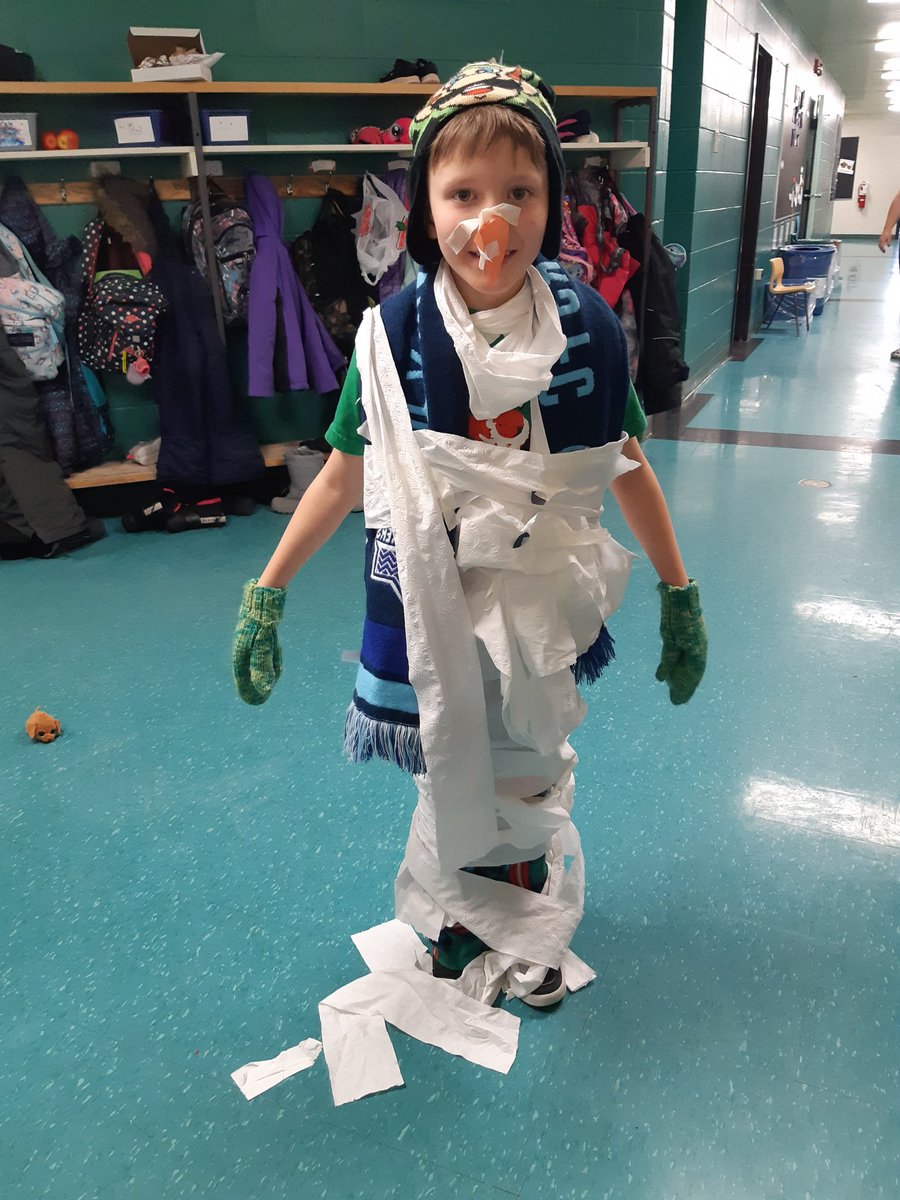 MrsHiltz2's tweet photo. Do you want to build a snowman? Cutest snowmen ever!
#collaborationchallenge https://t.co/ZHTZPYHShu