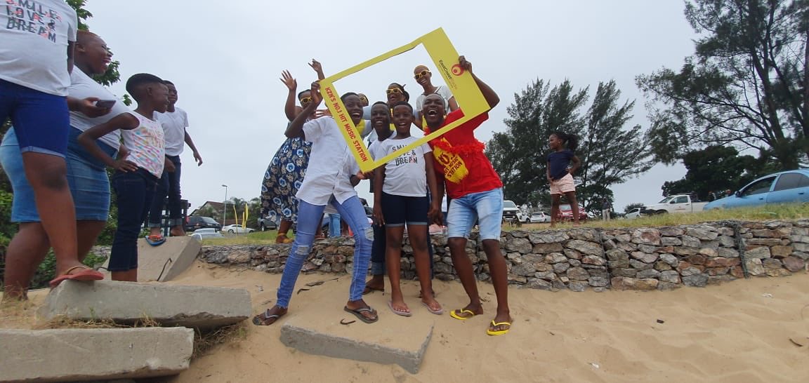 ecr9495's tweet photo. Chill off and cool off your Friday at Richards Bay Cubana 😁 and grab your goodie bag! #AlwaySummer https://t.co/sCD7xZu5x5