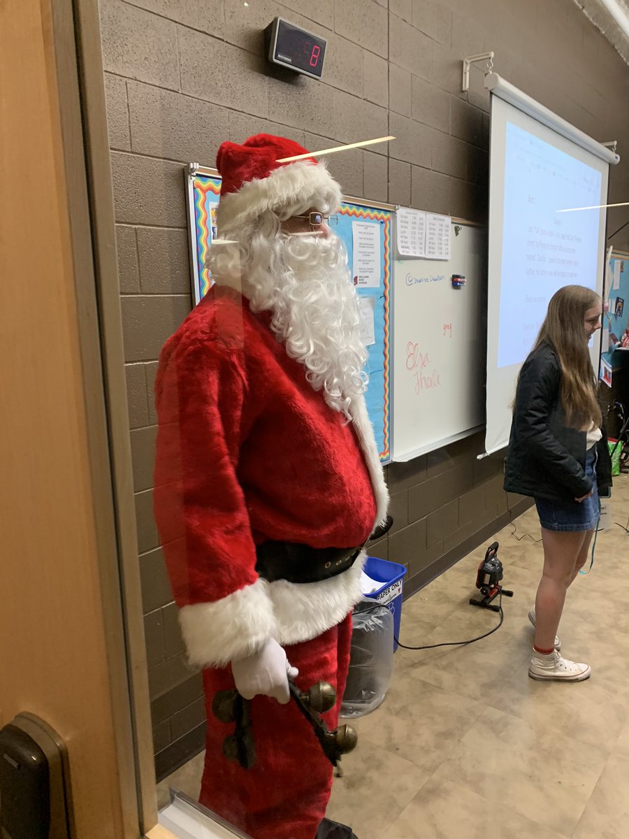 Santa is making the rounds at Holland High today! Thanks <a href="/jrumpsa/">jrumpsa</a> for sending him!