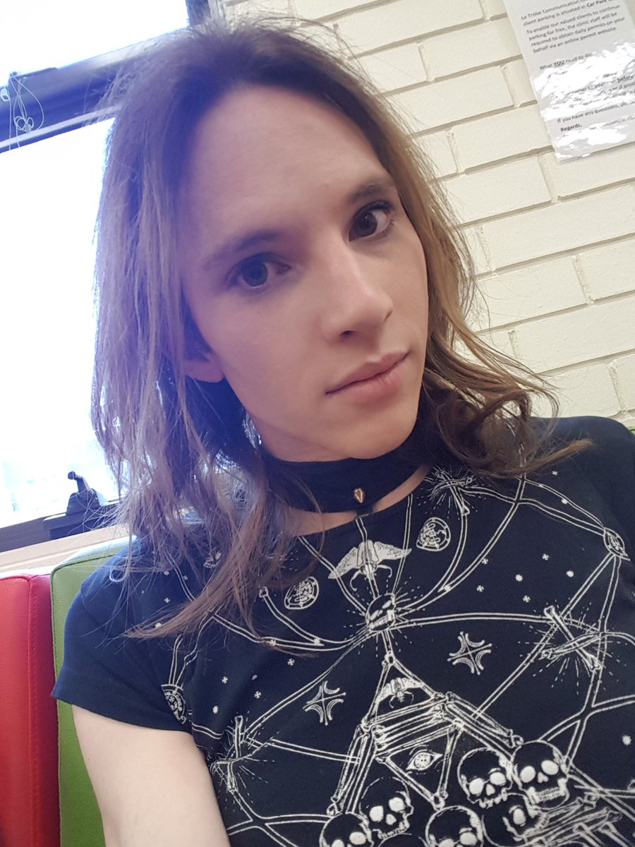 TS_SarahNade's tweet photo. Hey, guys! Selfie to grab your attention.

As some of you might have noticed, I've basically vanished from Twitter! https://t.co/IfbrWXv8Bv