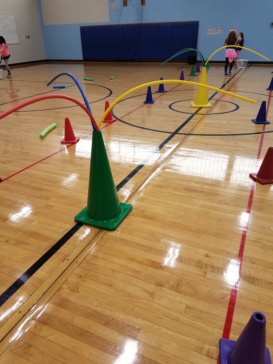kgbrgPE's tweet photo. Palm trees and snowmen.  What can you make? Happy holidays!
#PhysEd https://t.co/DdPAgZu1iH