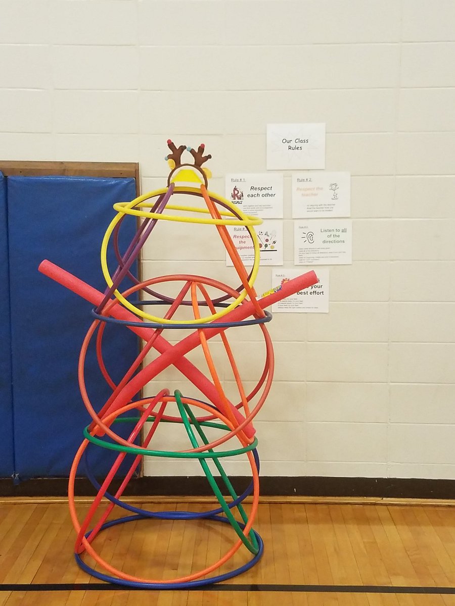 kgbrgPE's tweet photo. Palm trees and snowmen.  What can you make? Happy holidays!
#PhysEd https://t.co/DdPAgZu1iH