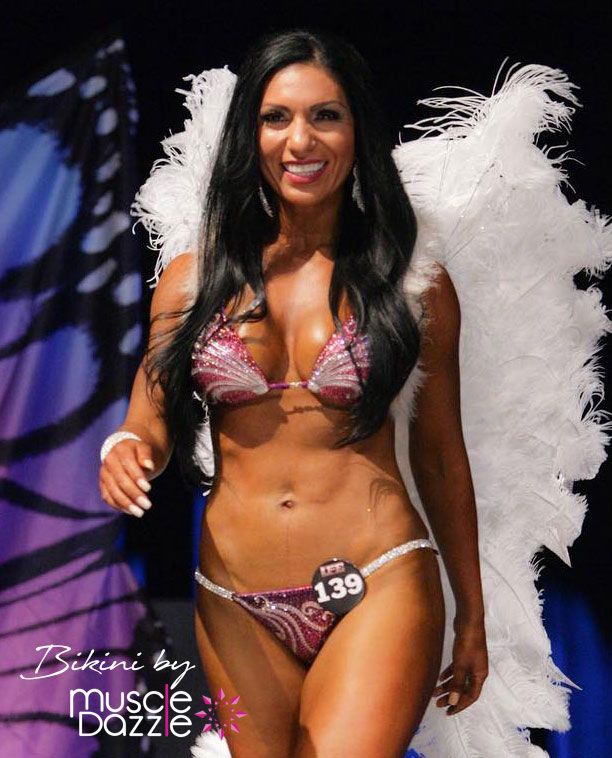 MuscleDazzle's tweet photo. Angelic π @themariaerazo looking fabulous in her Muscle Dazzle competition bikini. Check it out at > https://t.co/BbtEdaIOnt #muscledazzle #competitionbikini #crystalbikini #bikinicompetitor #competitionsuit #npcoregon #arnoldclassic #fitchicks #npcathlete #figureposing #snbf https://t.co/lFUOtRUFhg