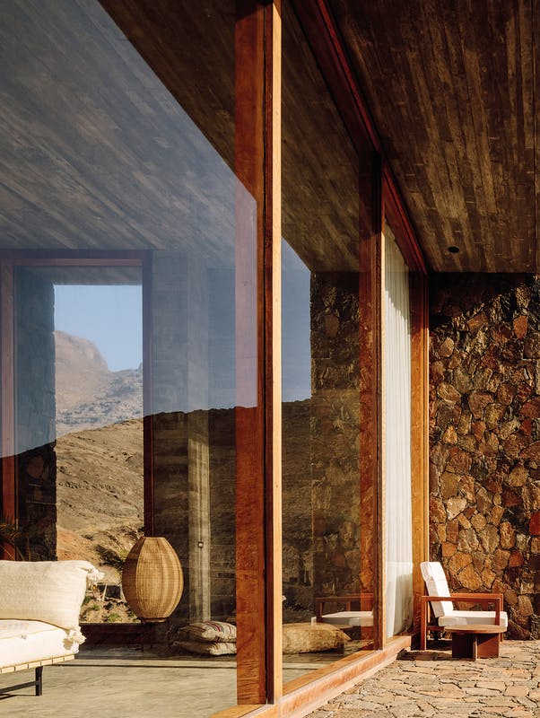 lofficielnl's tweet photo. Incredible architecture in combination with the jaw dropping nature of Cape Verde... #DestinationGoals
https://t.co/PaNZNHGArl
#lofficielnl #travel #capeverde https://t.co/akX1wf7rCZ