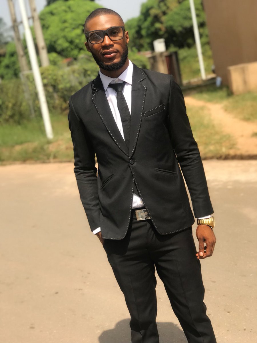 dkingkelvin7's tweet photo. Thanks 2 God all mighty 4 a successful project defense📘

Fully dk🤴ng now......
#teamdking

Signed✍️..........dk🤴ng https://t.co/25T0qCK5vw