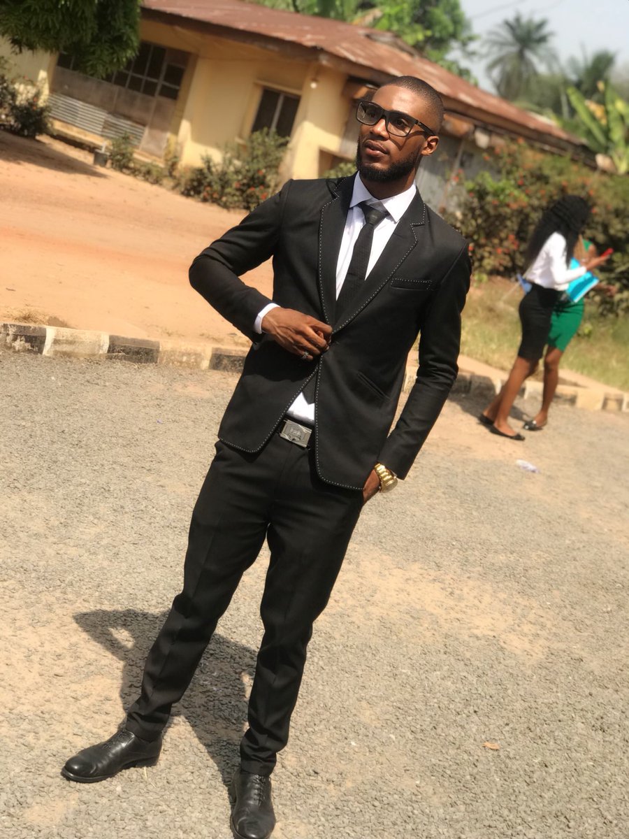 dkingkelvin7's tweet photo. Thanks 2 God all mighty 4 a successful project defense📘

Fully dk🤴ng now......
#teamdking

Signed✍️..........dk🤴ng https://t.co/25T0qCK5vw