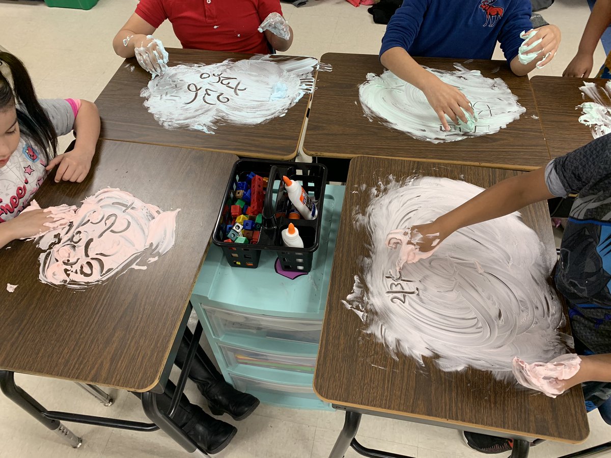 Deras36057045's tweet photo. #NISDLegends #NISDGlenn 3 digit addition+ shaving cream+ food coloring=hands on learning https://t.co/w4Z50S7kOZ