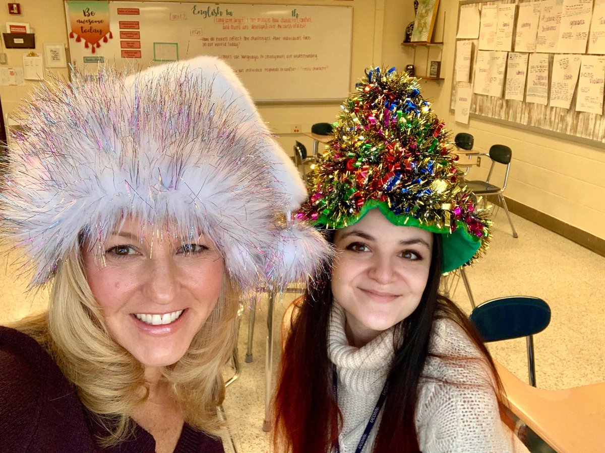 PrincipalWlhs's tweet photo. #WLHS#HappyHolidays! https://t.co/ShGAgEx7vC