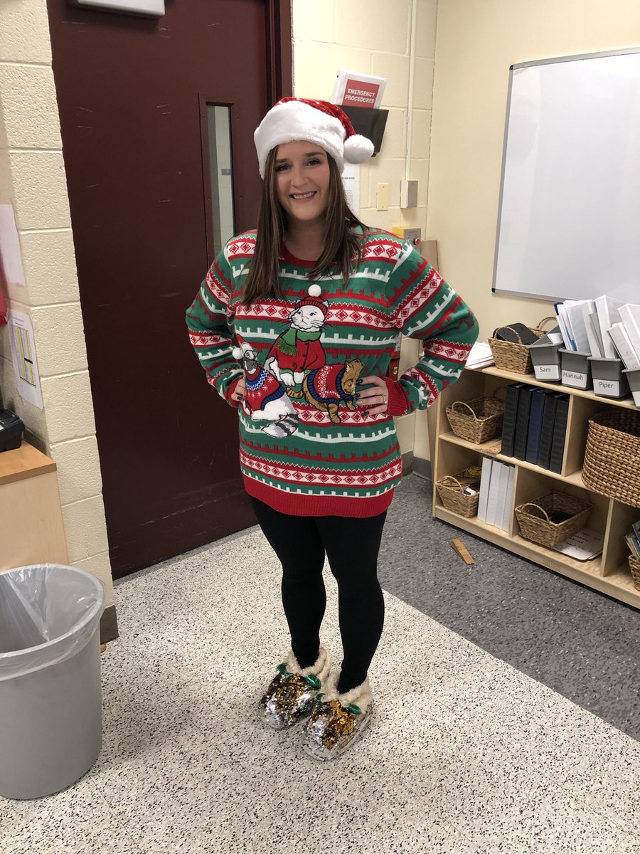 PrincipalWlhs's tweet photo. #WLHS#HappyHolidays! https://t.co/ShGAgEx7vC