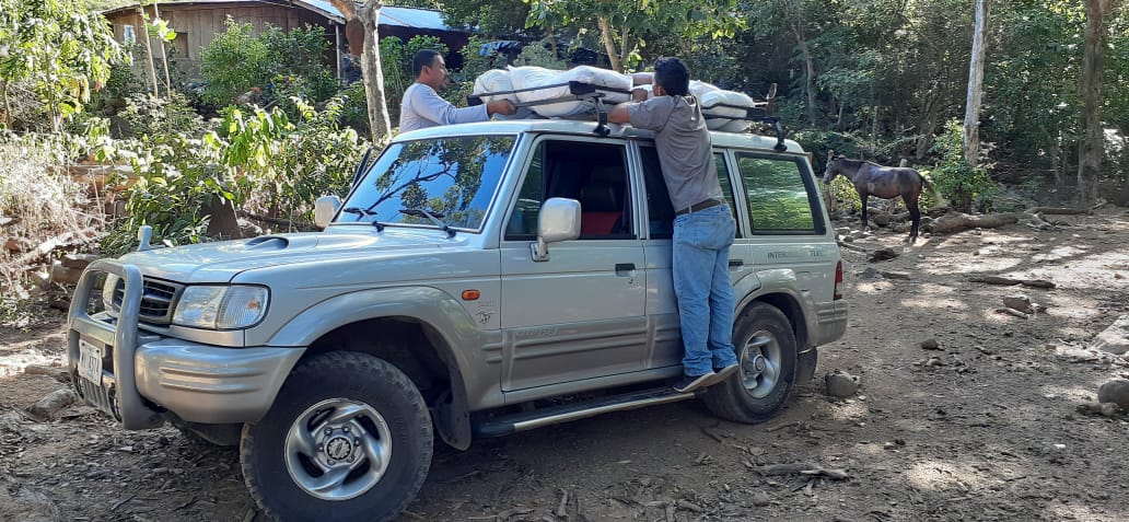 Entrega de paquetes alimenticios en el municipio de #SantaTeresa. #Carazo