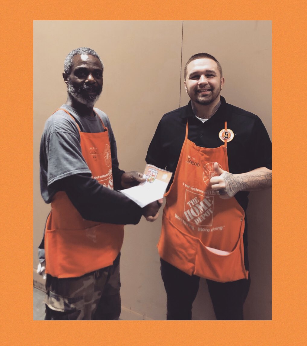 jyates_mr27's tweet photo. Came in early to recognize this outstanding freight associate Greg. He is such a huge contributor to the success of D27 and keeps me full and in-stock and very passionate about it. Thanks greg for all you do #6966 @raymond73928164 @Gene_OASM6966 @SteveWoodsHD @steveknott020 https://t.co/h2XtFB7qiO