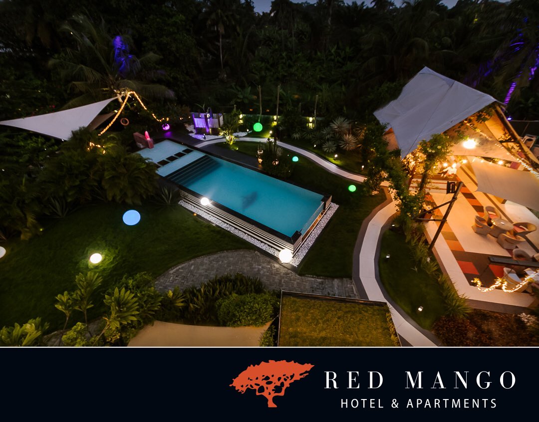 KinaataGh's tweet photo. Sometimes you need to take a moment for yourself, away from work and all the noise.... Get away from everything and book #RedMangoHotel this December and enjoy their exclusive glass-walled infinity pool. 👌🏾🏊🏾‍♂️ https://t.co/gTyRR4g9iO