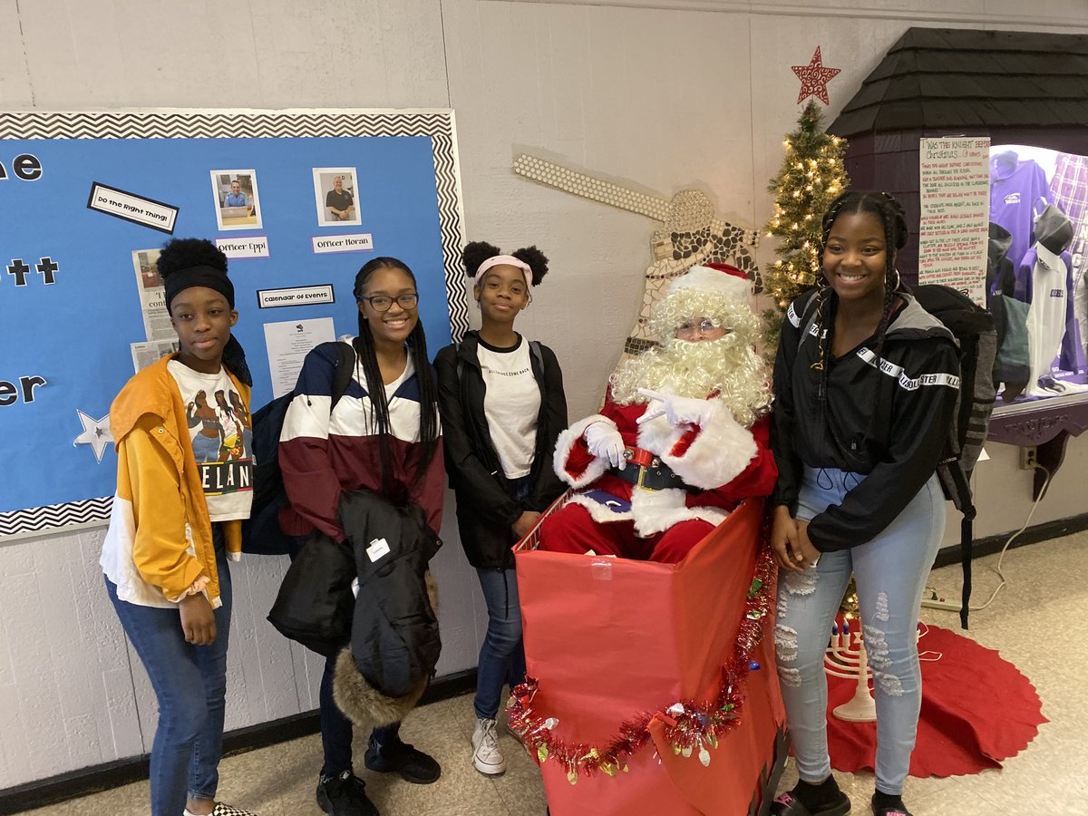Pictures with Santa at EMGNC!