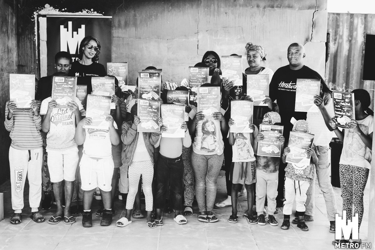 METROFMSA's tweet photo. @metrofmsa together with Top Notch Entertainment went to Zanokhanya childrens safety home to show the children love this festive season ❤️ #HeatWaveCPT https://t.co/Fq4XOtwB71