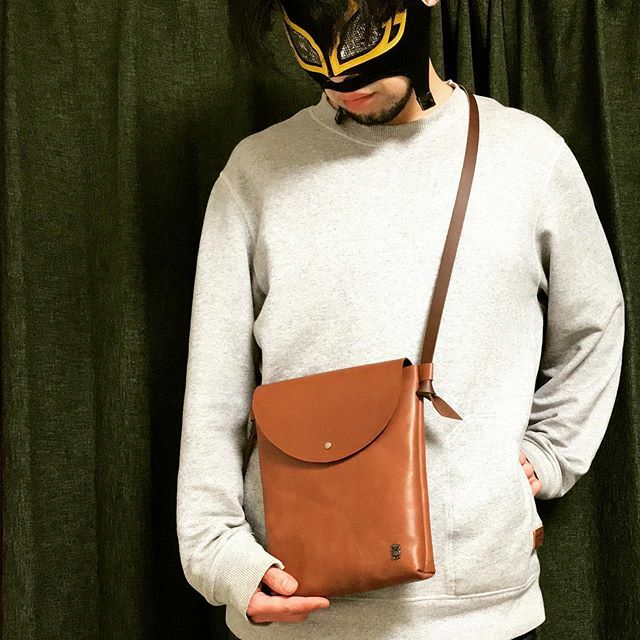 レザーポシェット