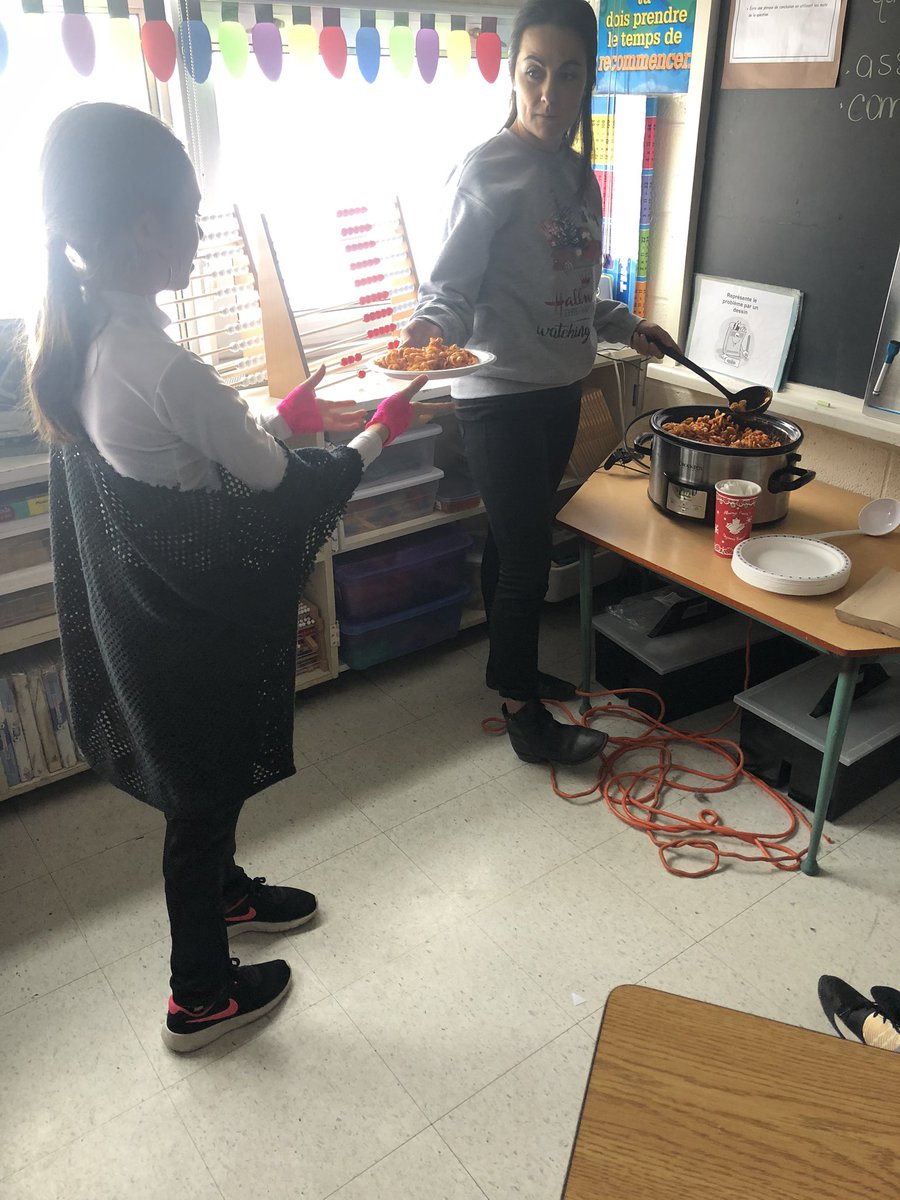MmeSLarocque's tweet photo. On Thursday Ss were pleasantly surprised with the annual Holiday pasta lunch in room 29.  ##thankful #WGMILLER https://t.co/KHz2T4h5Wl
