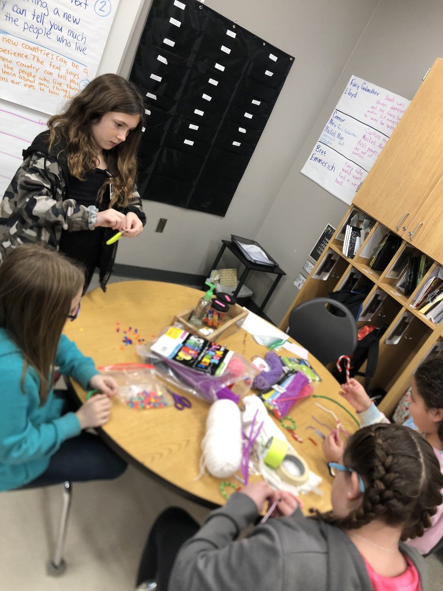 ablythepcsd32's tweet photo. 1/2 day Christmas Activities #pesd32 https://t.co/EaXO48yhLd