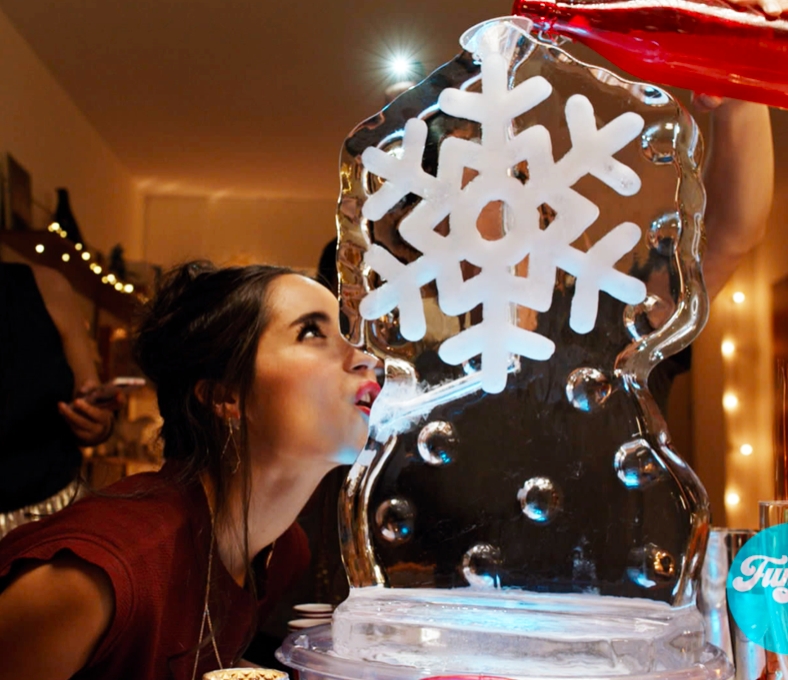 OKAMOTOSTUDIO's tweet photo. Can't start the party without our unique ice luge, @FunLugeFun !🥂🍾
#FunLuge #iceluge #icesculpture #holidayparty #snowflake #christmasparty  #partysupplies https://t.co/DPlareVpqT