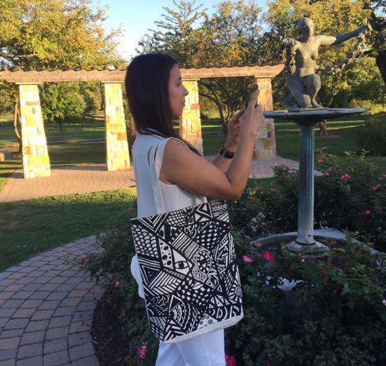 telamodaprints's tweet photo. Stylish &amp; Functional!
Choose from 5 tote designs from our new stationery line and look your best!
Share your photo with us by using #TelaModaPrints or #TelaModa! https://t.co/7q9oqmR47W