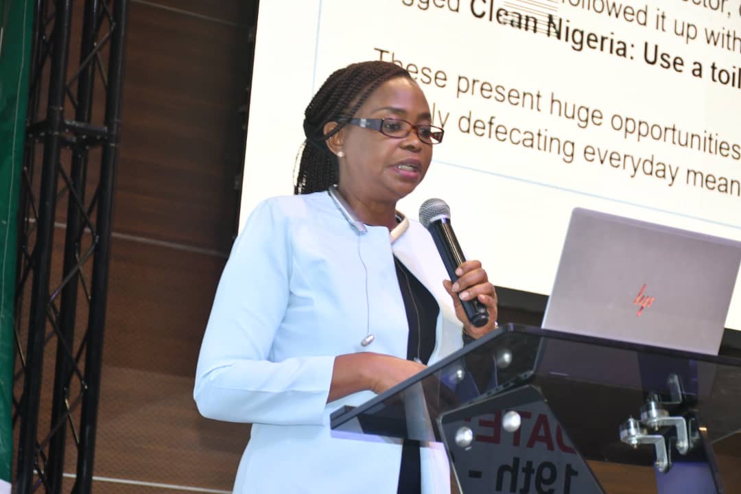 Ekeneodigwe's tweet photo. Imagine building toilets in market places somewhere where people can pay a token to utilise.
Imagine if we have affordable toilets that could sell at N100 targeted at the low-income earners and those at the grassroots.
Now, multiply their number by100. That's huge right?
#SEES4 https://t.co/9WDUgGreDV