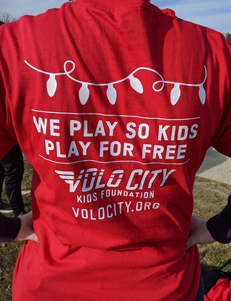 EvansTransforms's tweet photo. The holidays aren't just about festive parties - they're also about giving back! Evans' Elves joined forces with @VoloKidsDC for the Kicking it With Santa Kickball Tournament on the National Mall. Check them out! #HappyHolidays #EvansElves #GivingBack #HumanCentered https://t.co/HmI9wHRQ1o