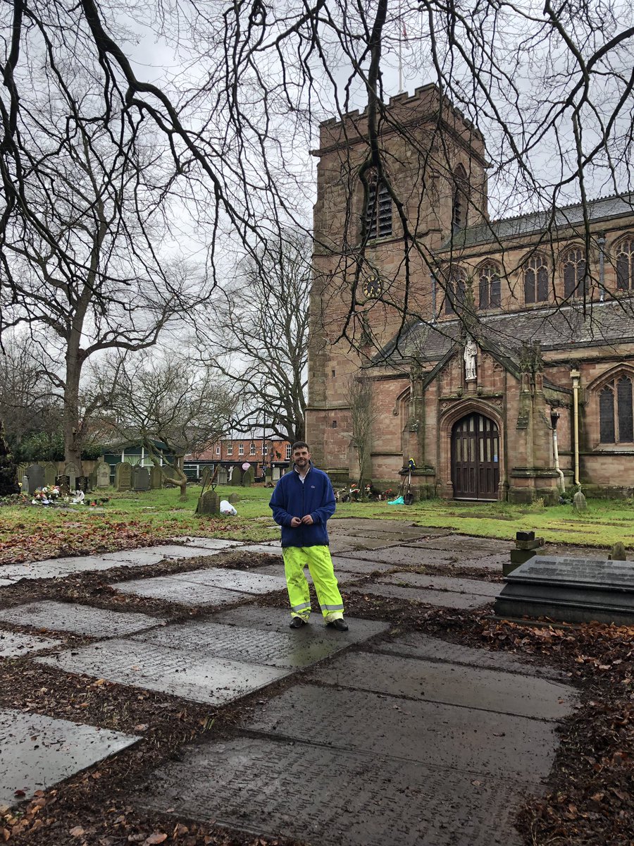 WarriorsWaste's tweet photo. Had a lovely day clearing memorial stones of leaves and overgrown grass. I’m continually inspired by volunteers here including Ken who works on the garden every Friday 🌿🙏🏻@St_WilfridsCE  @WatkinRoseHill @CllrMaryM https://t.co/3I3DB2Xo3U
