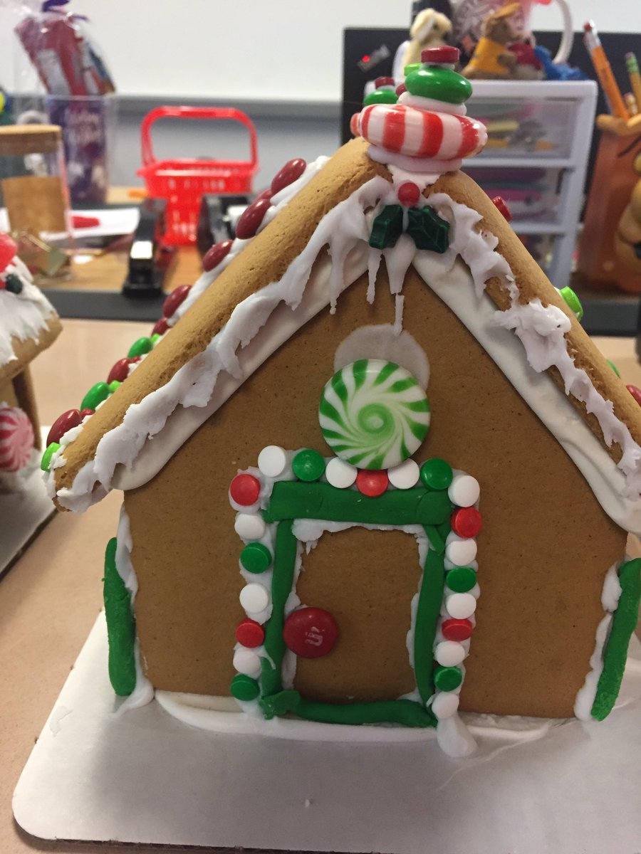 MsNewman_Math's tweet photo. Their slope gingerbread houses turned out amazing #ECMS #Gingerbreadhouse #GameonIMPS https://t.co/60VRuClCXZ
