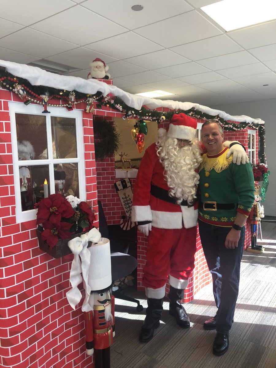 CharleanGmunder's tweet photo. Santa and one of his elves visited the CSC Catering cubicles to listen to visitor wishes!  The team was in holiday spirits, as we concluded our decorating contest. Stop by and see the winner and all the other close competitors!  @weareunited #beingunited https://t.co/mnhewB1eQ7
