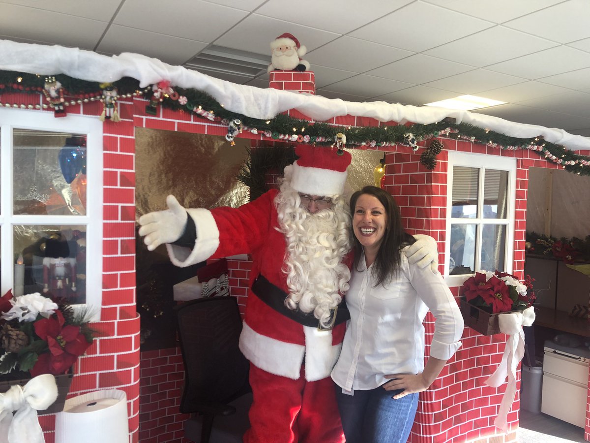CharleanGmunder's tweet photo. Santa and one of his elves visited the CSC Catering cubicles to listen to visitor wishes!  The team was in holiday spirits, as we concluded our decorating contest. Stop by and see the winner and all the other close competitors!  @weareunited #beingunited https://t.co/mnhewB1eQ7