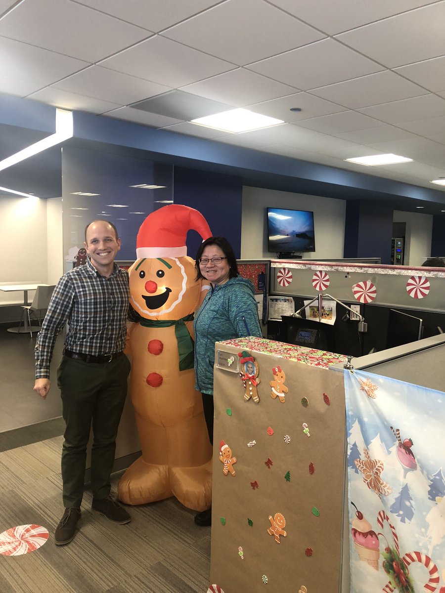 CharleanGmunder's tweet photo. Santa and one of his elves visited the CSC Catering cubicles to listen to visitor wishes!  The team was in holiday spirits, as we concluded our decorating contest. Stop by and see the winner and all the other close competitors!  @weareunited #beingunited https://t.co/mnhewB1eQ7