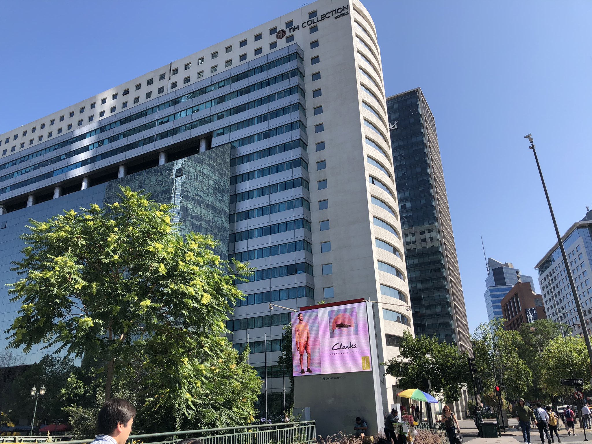 Kamack チリのサンティアゴは大都会でした 友人の結婚式があるので来てみましたが 治安も南米で一番安全そうな気がします