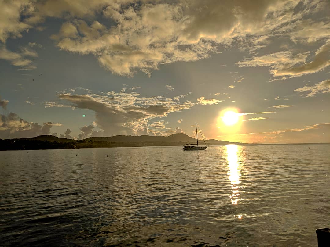 EclecticEmisary's tweet photo. #Sunset on #vieques if you are heading to #PuertoRico then you must go to #viequesisland !! The brightest #bioluminescentbay in the world awaits!
#biobay #fridaymorning #FridayFeeling #FlashbackFriday #FridayThoughts #FridayVibes #FridayMotivation https://t.co/r4H90L6TKY